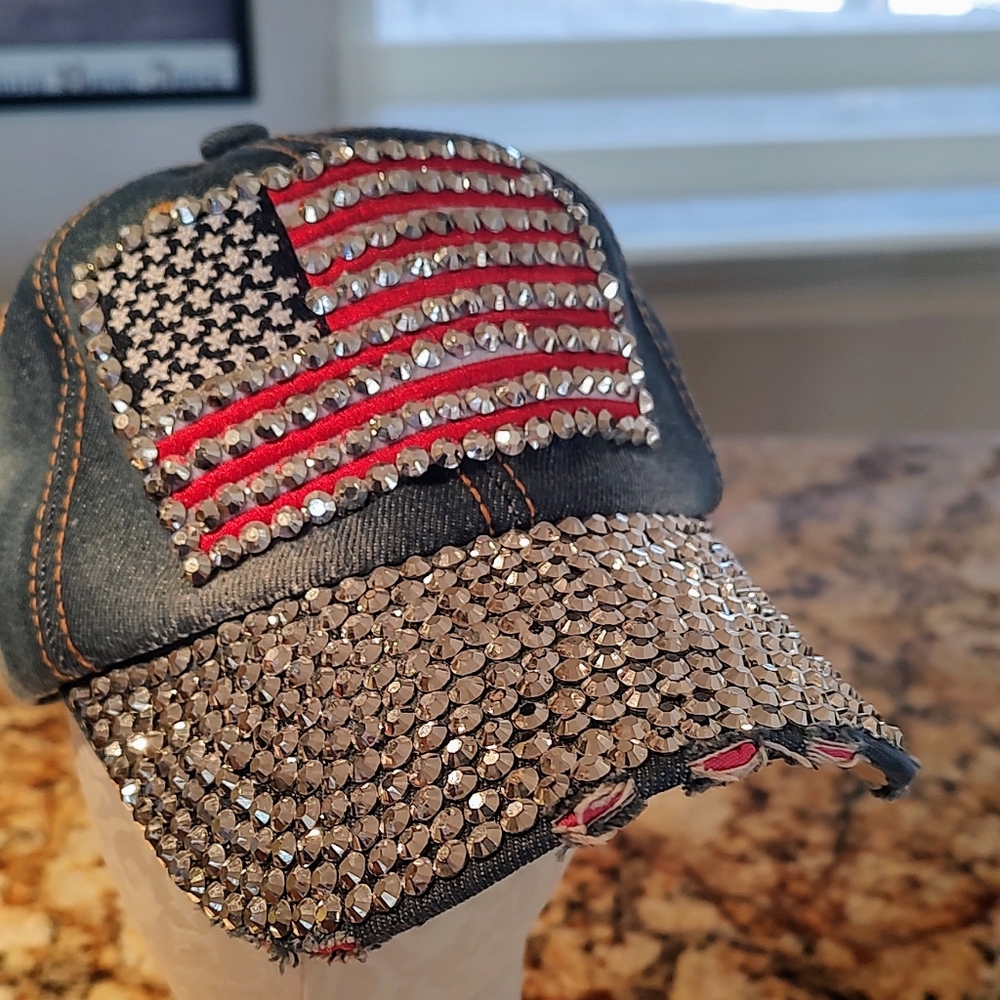 Blinged flag hat. One size w adjustable strap in back. Very clean!